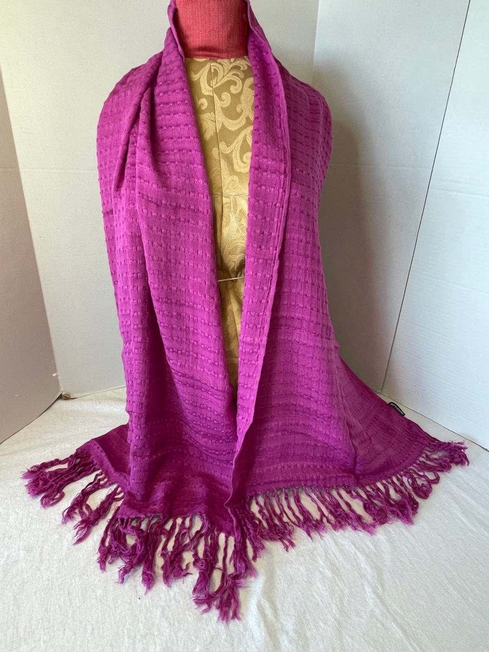 Avenue Scarf Magenta Textured Rayon Wrap Shawl Fringe Boho Modest 72" X 21"